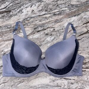 Delta Burke Gray and Black Lace Bra